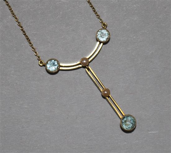 A 15ct gold and aquamarine and pearl pendant necklace